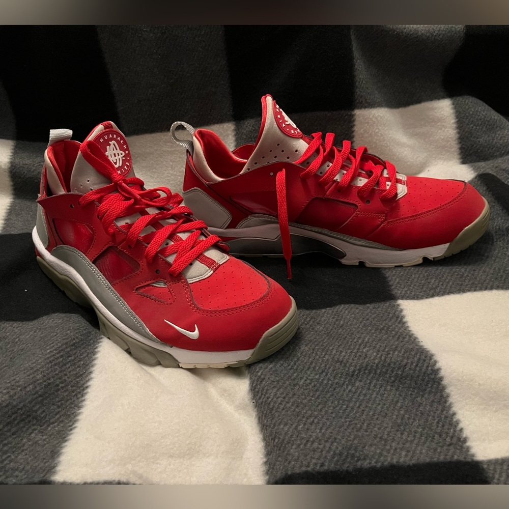 Nike Air Trainer Huarache (University Red)
